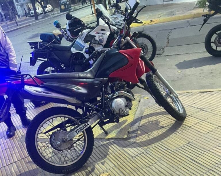 Procedimiento policial en una calle de San Juan, representación genérica