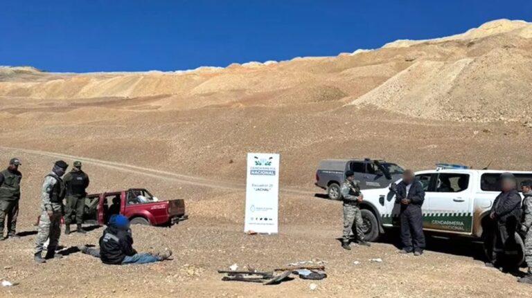 Efectivos de Gendarmería Nacional en operativo de montaña en la cordillera de San Juan