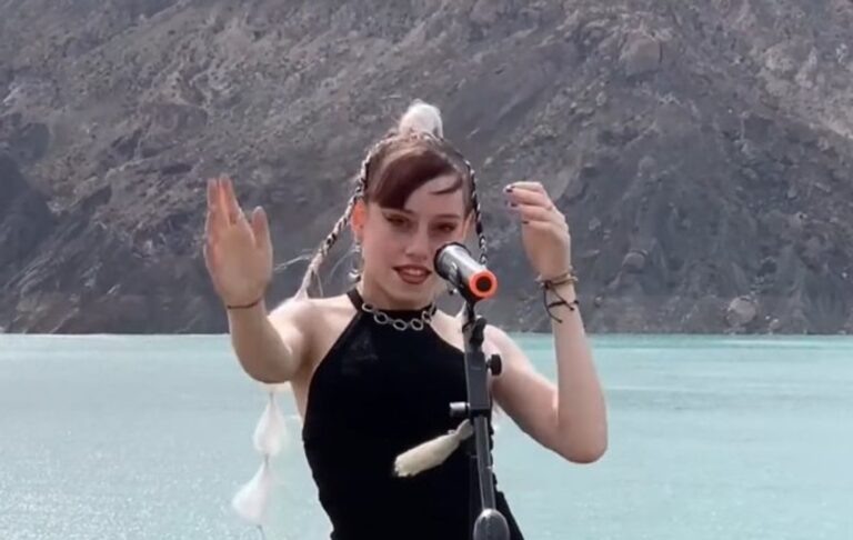 Gipsy M, cantante sanjuanina, durante su presentación en el programa Es mi sueño