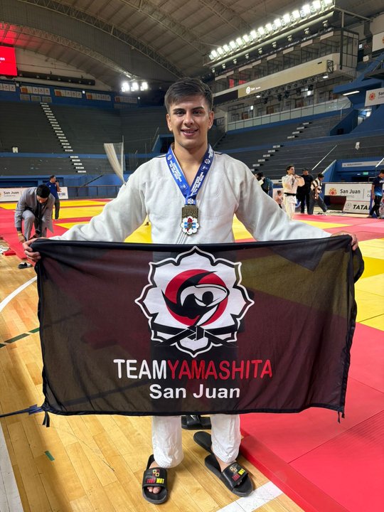 Jeremías Fernández, judoca sanjuanino, con la medalla de oro del Campeonato Nacional Apertura