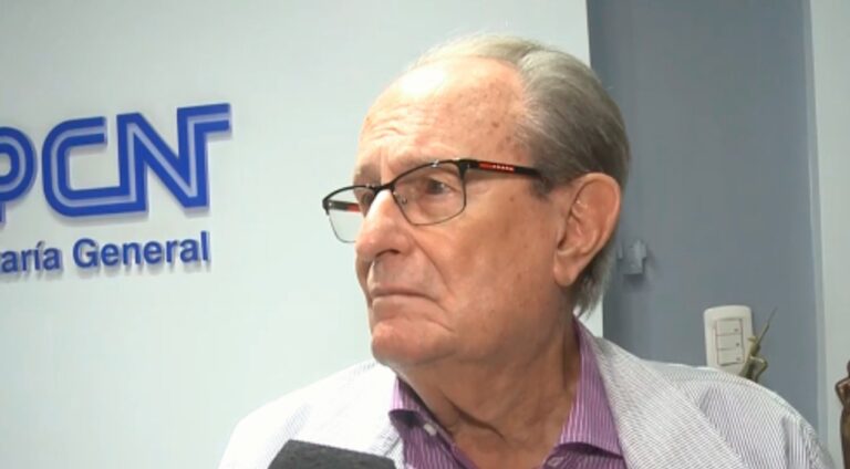 José 'Pepe' Villa, secretario general de UPCN San Juan, durante un discurso.