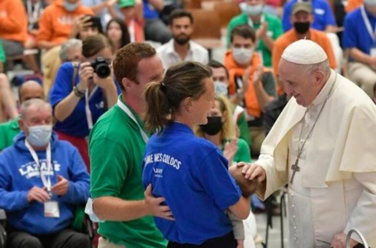 Tres referentes sanjuaninos analizan el legado del papa Francisco en un panel de reflexión.