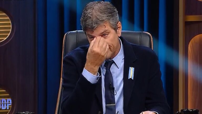 Mario Pergolini en su programa durante la entrevista a excombatientes de Malvinas.