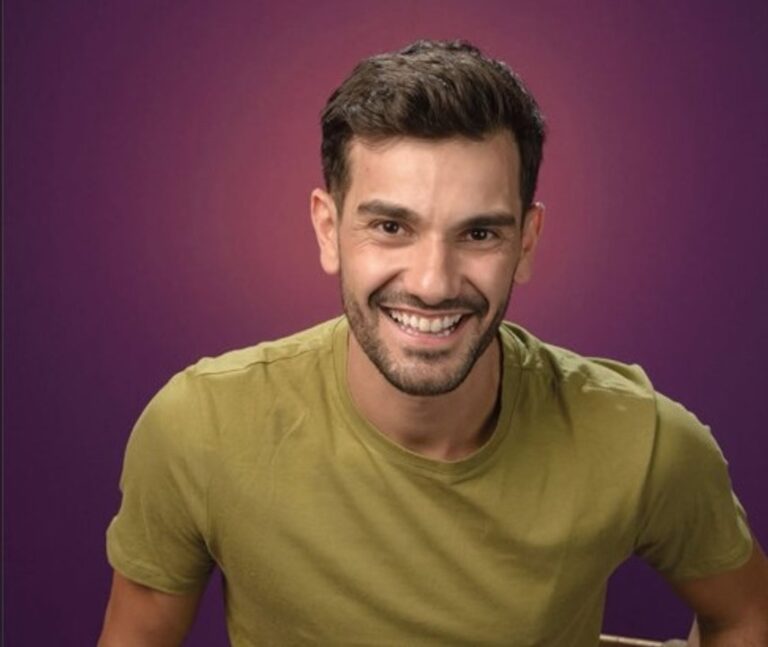 Mauricio Nozica, El Yarco, hablando a cámara en un video anunciando su gira de comedia.