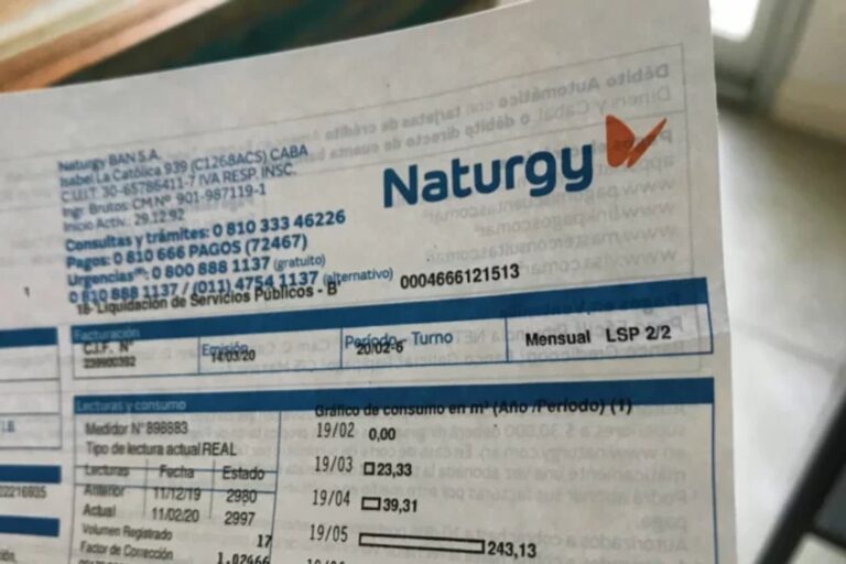 Factura de Naturgy San Juan con código QR y opciones de pago