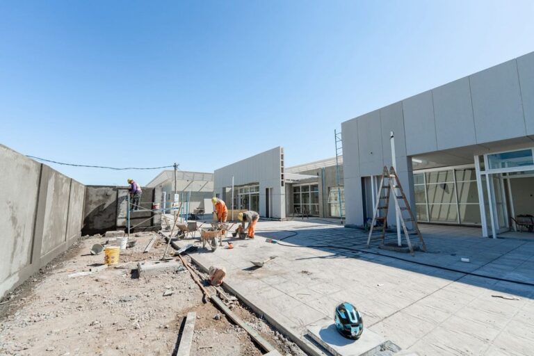 Obras en el nuevo Hospital Dr. Alfredo Rizo Esparza en Villa El Salvador, Angaco, San Juan.
