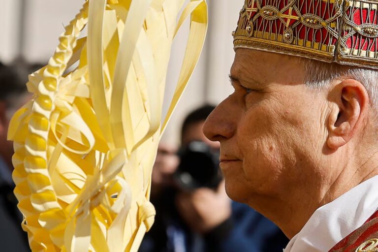 Papa León XIV durante la Misa Crismal en la Basílica de San Pedro.