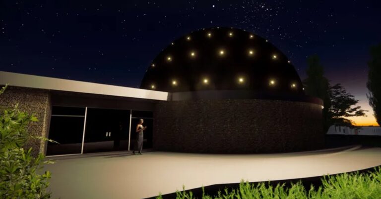 Obra del Planetario de San Martín con muros de contención en construcción