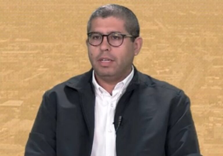 Sebastián Chirino, secretario de Gobierno de Rawson, durante una presentación.