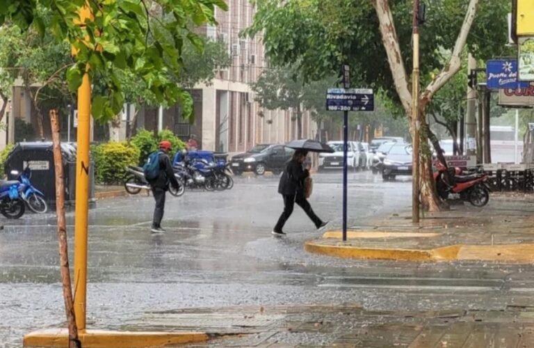 Cielo nublado y paisaje sanjuanino luego del paso de la tormenta